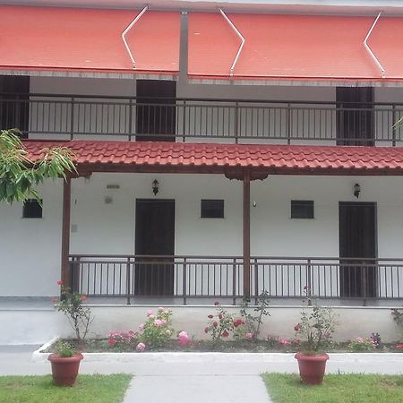 Georgoulas Apartments Paralia Skotinis Exterior photo